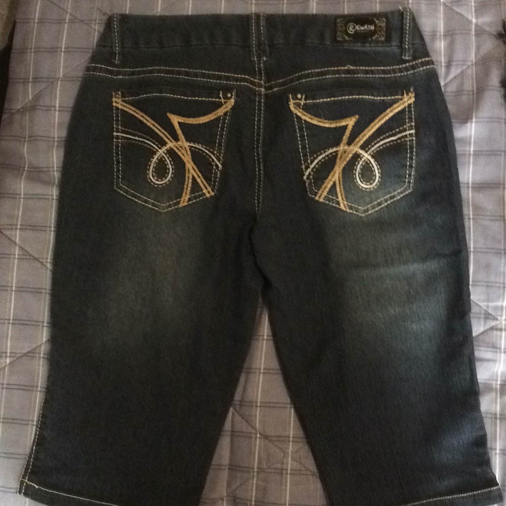 Shorts - Picture 3 of 3